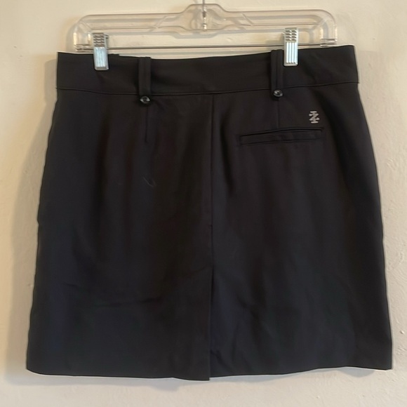 Izod Pants - Izod Golf NWOT Women’s Black Skort Size 6